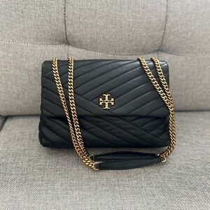 Tory Burch EUC Kira Convertible Shoulder Bag Chevron  - black gold